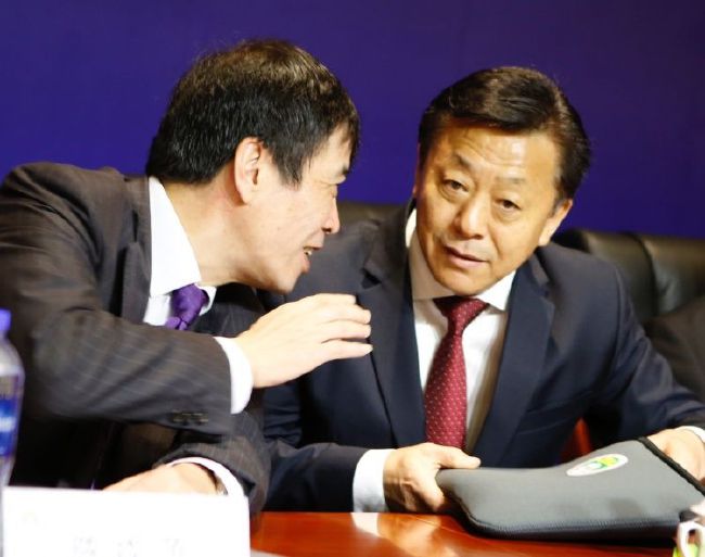 德拉古辛目前的解约金是3000万欧元，除了巴萨外，一些英超球队也对他感兴趣。